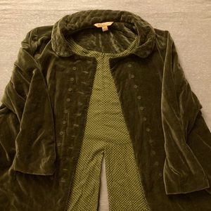 Deep green cottagecore tailcoat. April Cornell.